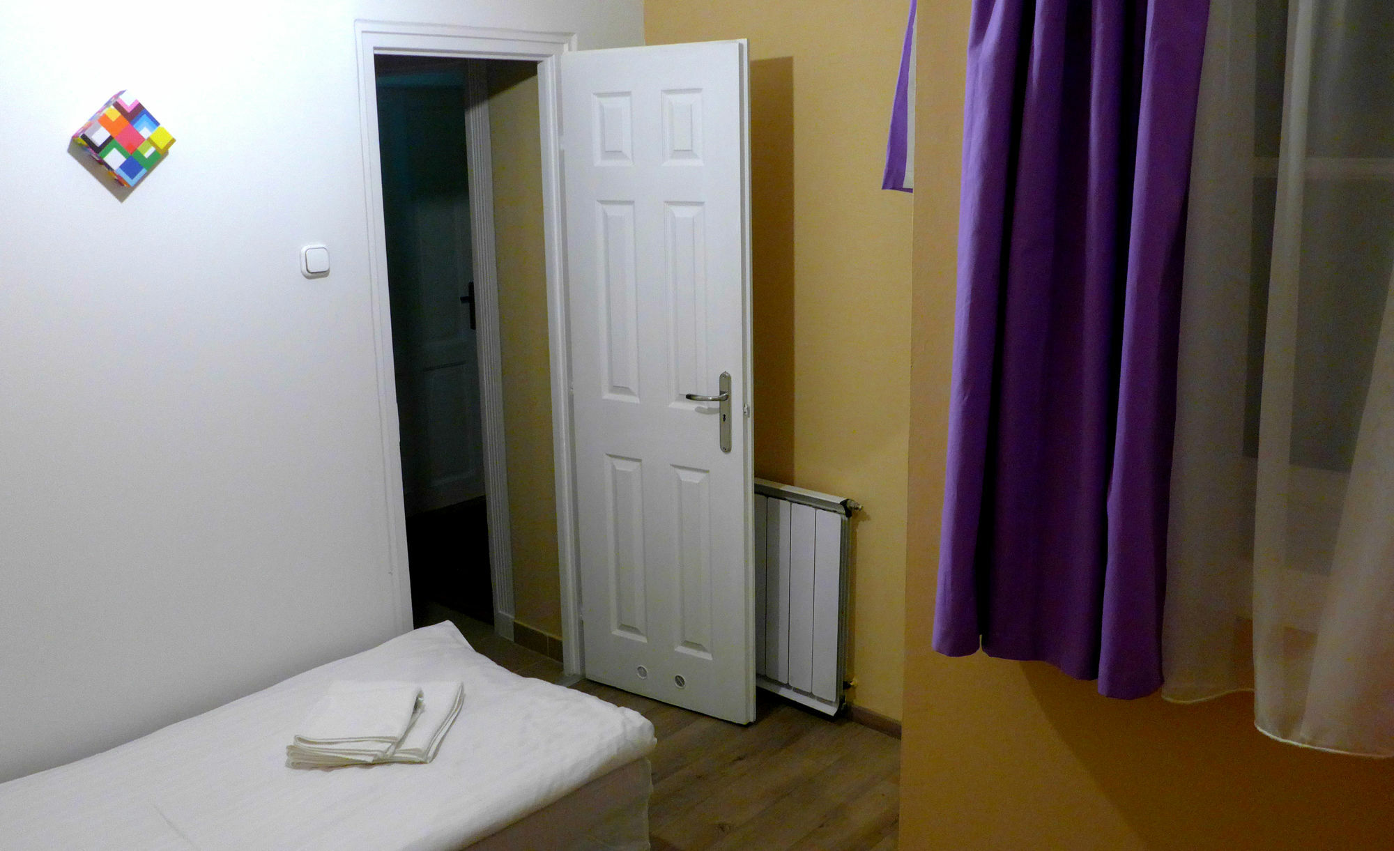 Amber Terrace Downtown 3*